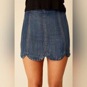 Altar’d State Scalloped Hem Denim skirt Size Large